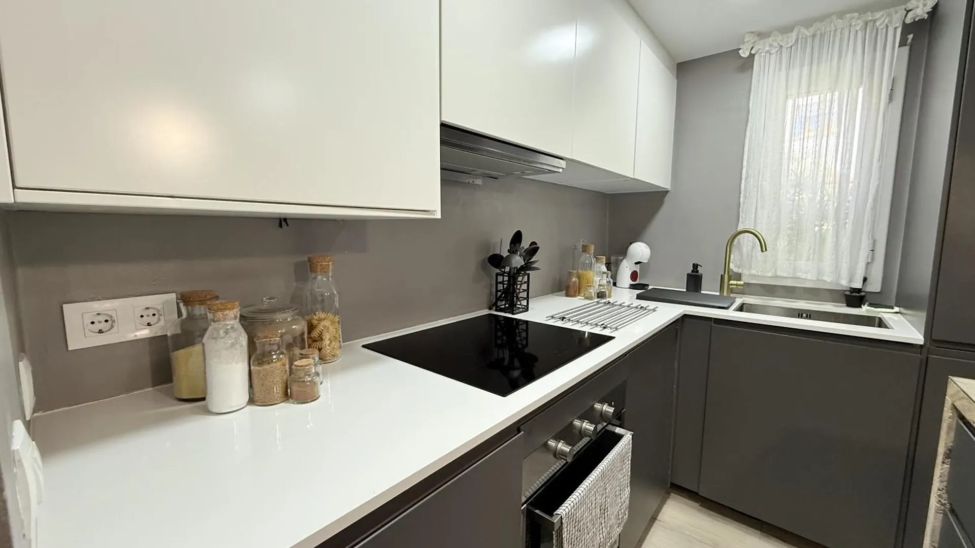 דירות פלטחה ד'ארו 011 Bajo Jardin Platja Daro 0*,  ספרד